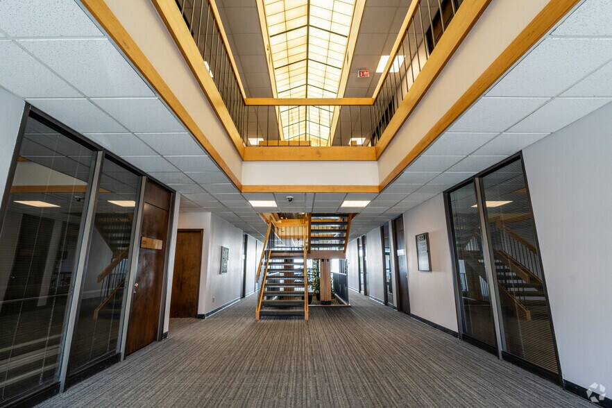 More Photos Of 1933-1955 Jadwin Ave, Richland Medical For Lease