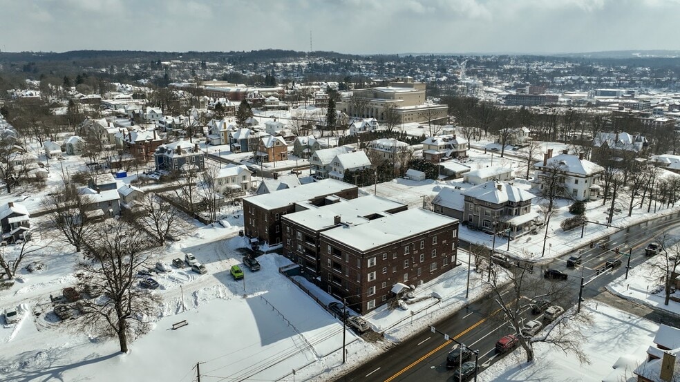Primary Photo Of 5 E Wallace Ave, New Castle Apartments For Sale