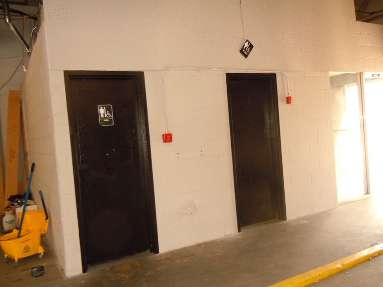 More Photos Of 3500 5th Ave S, Birmingham Unknown For Lease