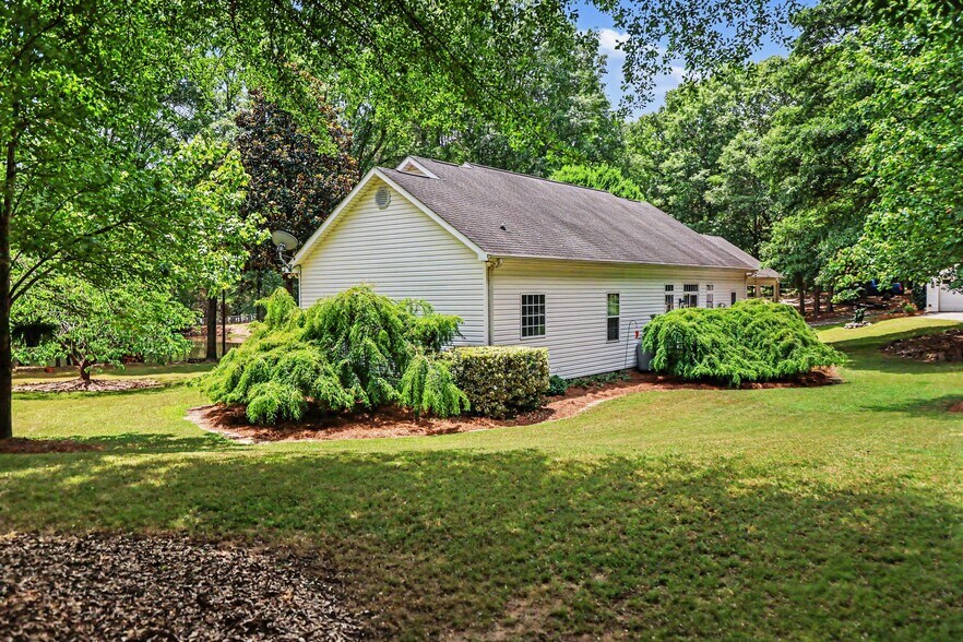 More Photos Of 4037 Old Williamston Rd, Belton Specialty For Sale