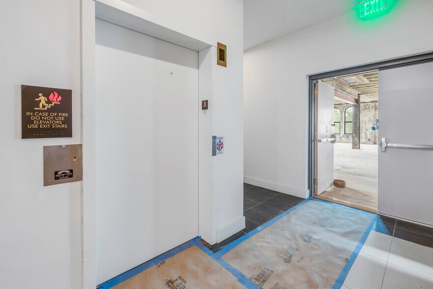 More Photos Of 895 Central Ave, Saint Petersburg Office For Lease