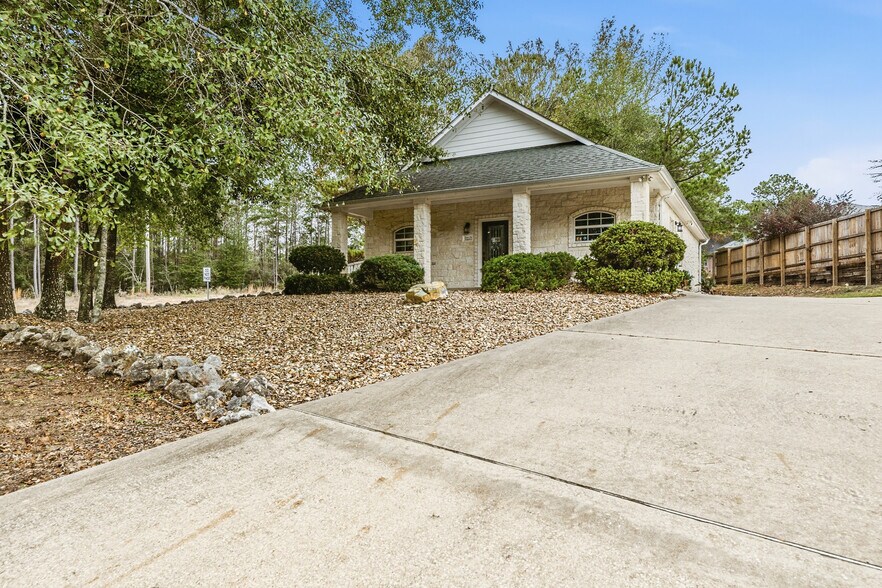 More Photos Of 101 Hidden Valley Cir, Huntsville Office For Sale