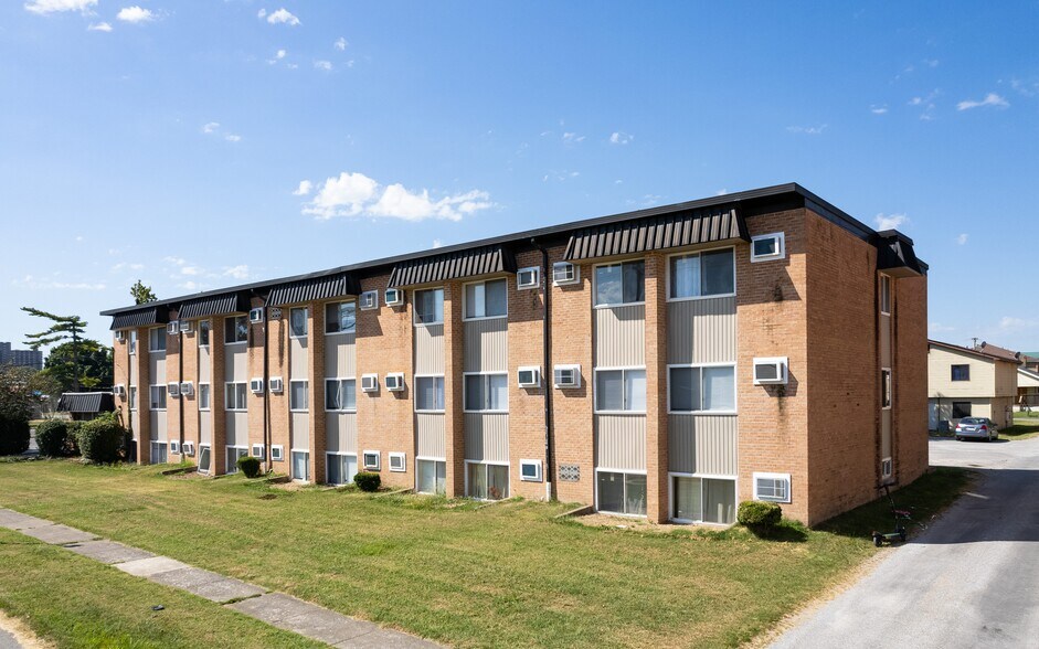 More Photos Of , Carbondale Multifamily For Sale