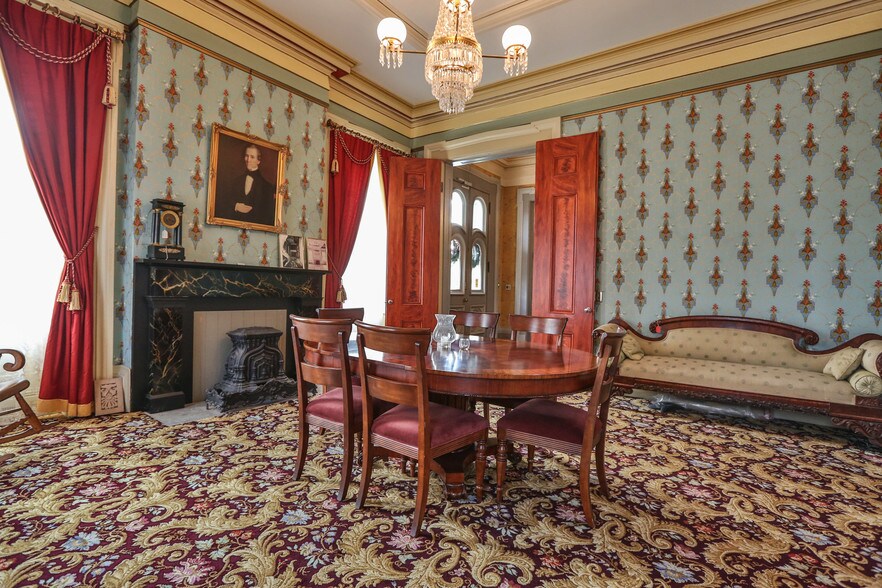 More Photos Of 129-133 S Fitzhugh St, Rochester Office Residential For Lease