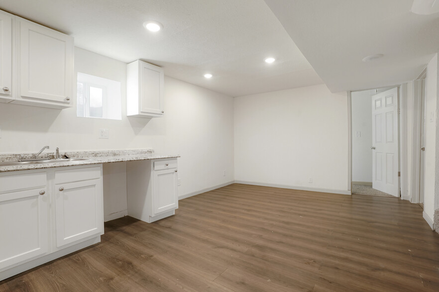 More Photos Of 982 S Sheridan Blvd, Denver Apartments For Sale