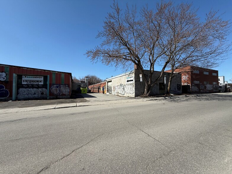 More Photos Of 4278 St Frontenac, Frontenac Auto Repair For Sale