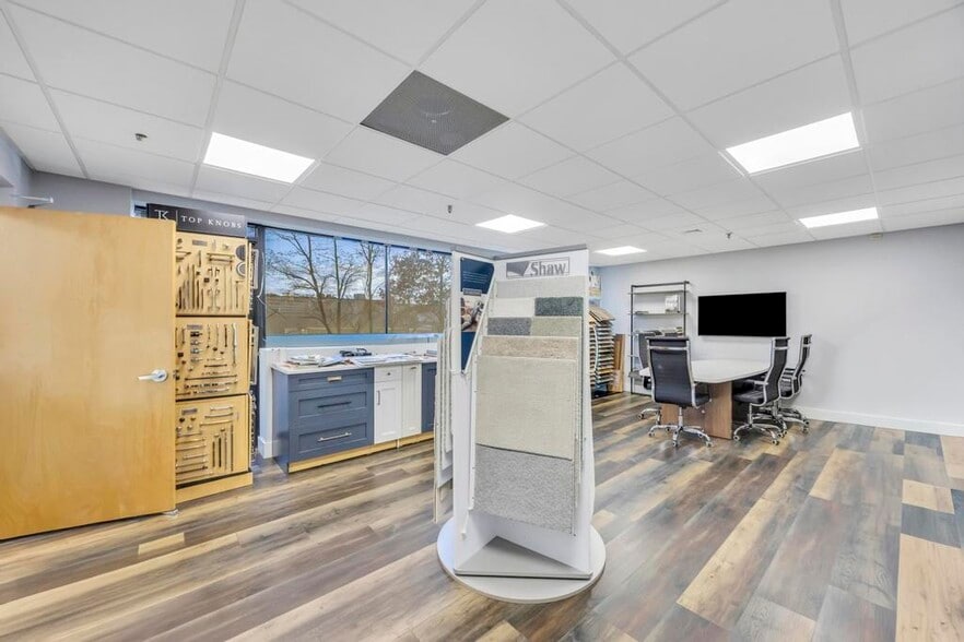 More Photos Of 2231 Fifth Ave, Ronkonkoma Warehouse For Sale