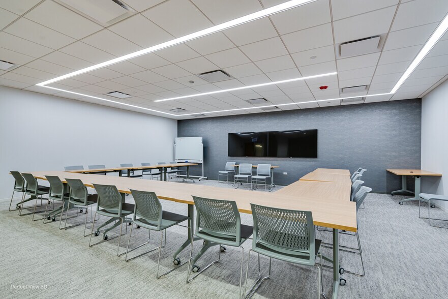 More Photos Of 2122 York Rd, Oak Brook Medical For Sale