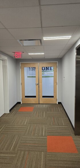 More Photos Of 42 Old Ridgebury Rd, Danbury Office For Lease
