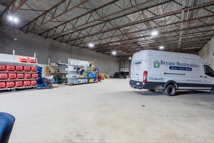 More Photos Of 519 Benham St, Bonne Terre Light Manufacturing For Sale