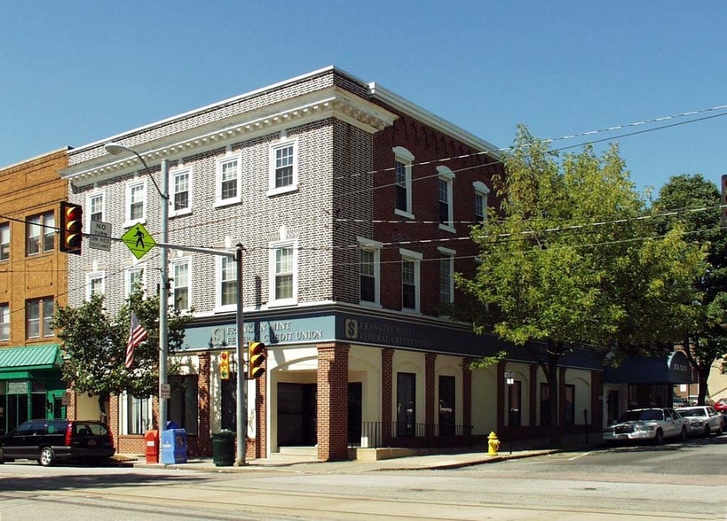 More Photos Of 20 S Olive St, Media Office For Lease