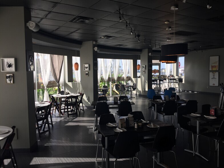 More Photos Of 350 E Seminole Blvd, Sanford Freestanding For Sale