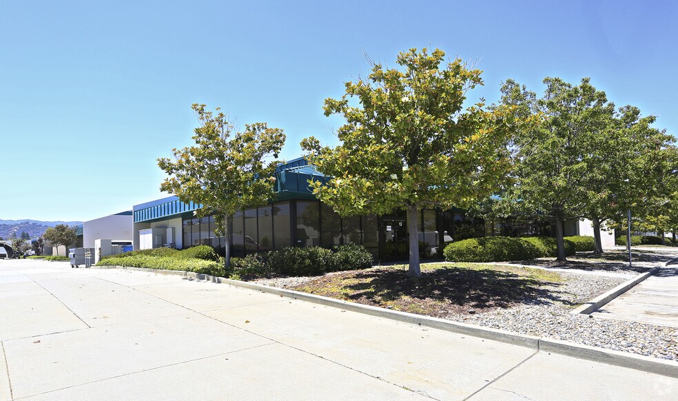 More Photos Of 1300 Industrial Rd, San Carlos Research And Development For Lease