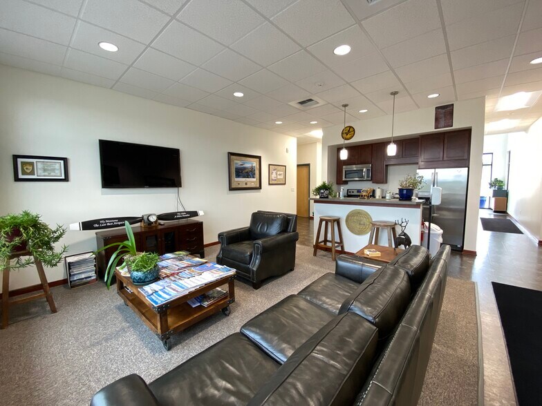 More Photos Of 4198 Corporate Way, Missoula Airplane Hangar For Sale
