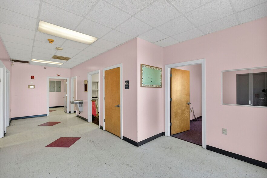 More Photos Of 3910 Princess Place Dr, Wilmington Daycare Center For Lease