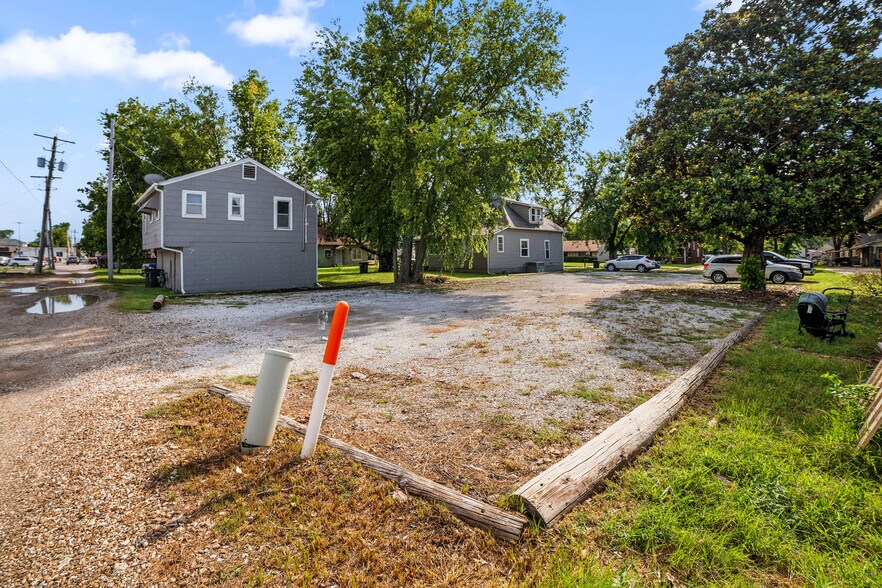 More Photos Of 515 N Summit St, Arkansas City Medical For Sale