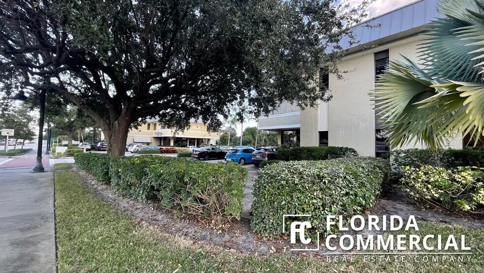 More Photos Of 3727 SE Ocean Blvd, Stuart Loft Creative Space For Lease