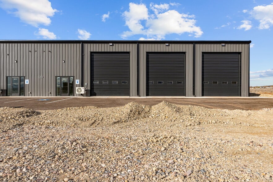 More Photos Of 3709 5650 w, Cedar City Industrial For Lease