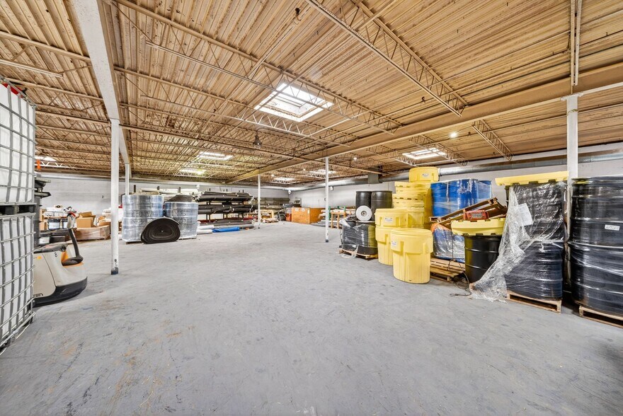 More Photos Of 1333 Research Rd, Gahanna Manufacturing For Sale