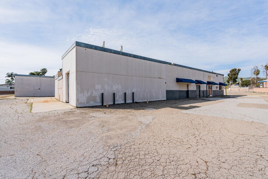 More Photos Of 3440 E Main St, Ventura Auto Dealership For Sale