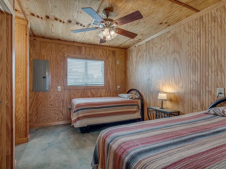 More Photos Of 341070 E 890 Rd, Chandler Lodge Meeting Hall For Sale