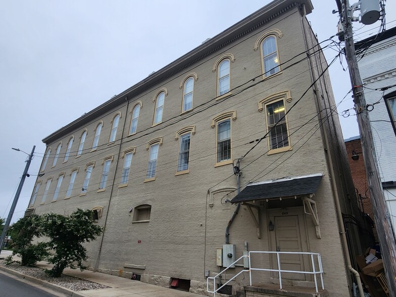 More Photos Of 446 E Main St, Bowling Green Office For Sale