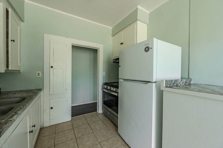 More Photos Of 732 W Alice Ave, Kingsville Apartments For Sale