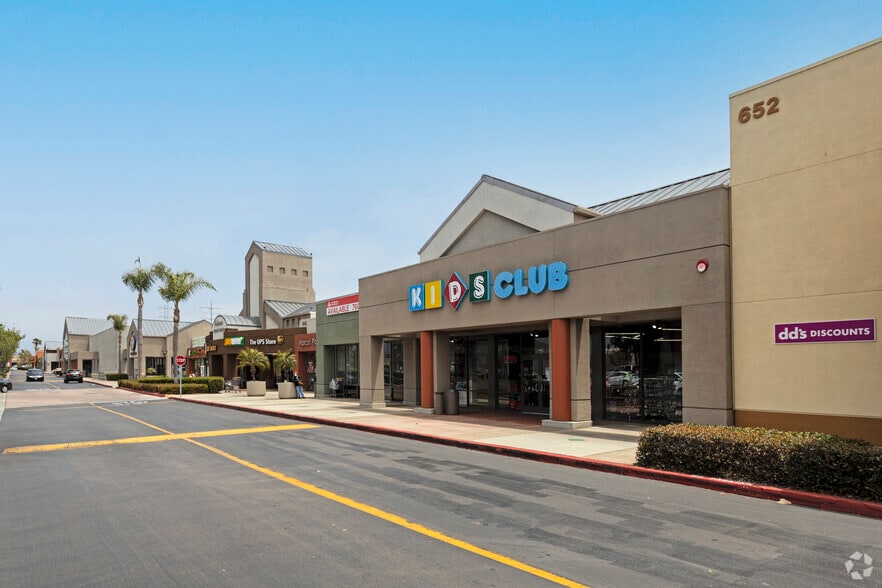 More Photos Of 610-680 Palomar St, Chula Vista Unknown For Lease