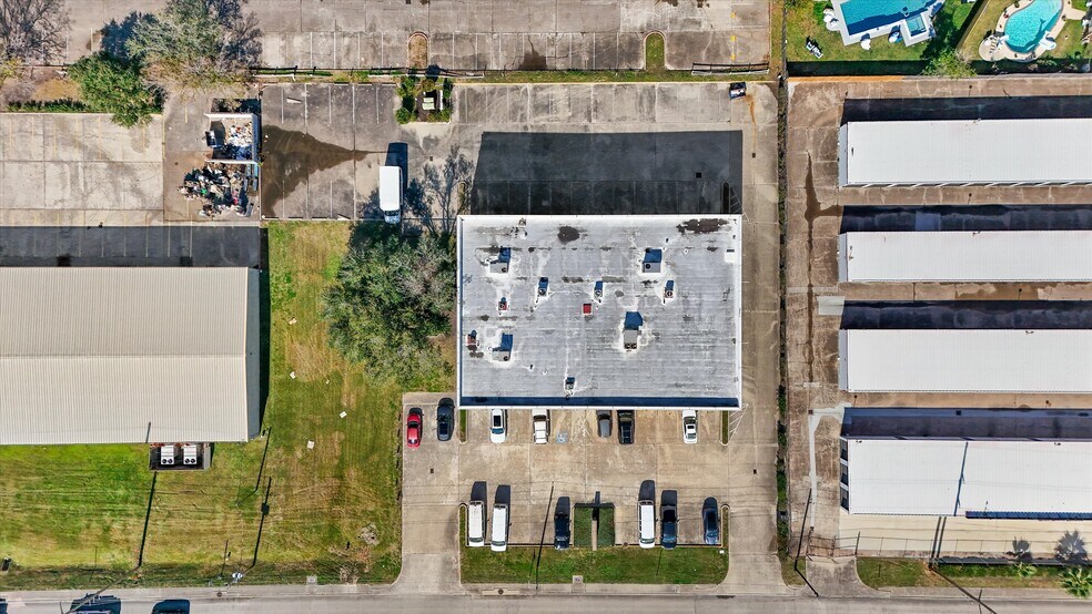 More Photos Of 2000 25th Ave N, Texas City Office For Lease