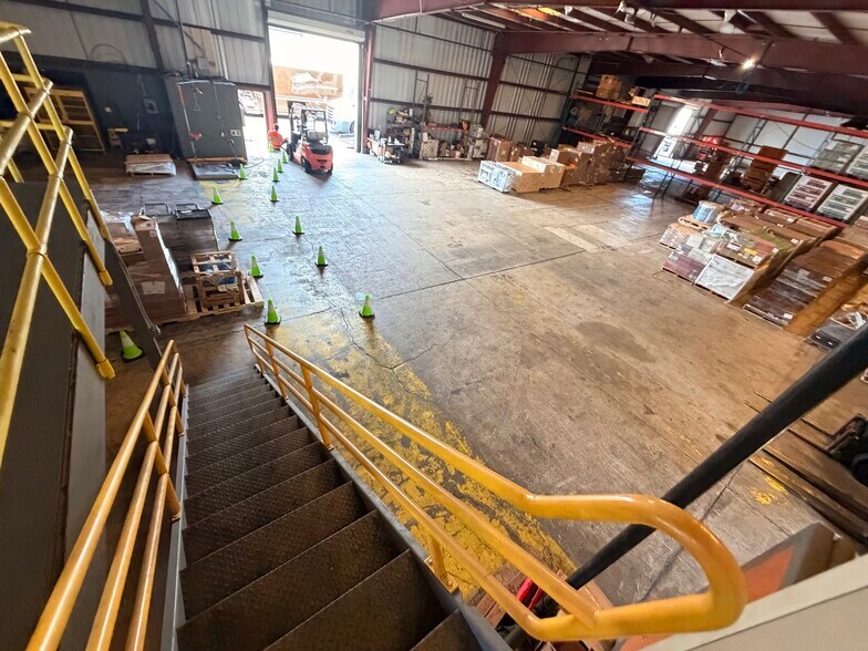 More Photos Of 295 Hoohana St, Kahului Unknown For Lease