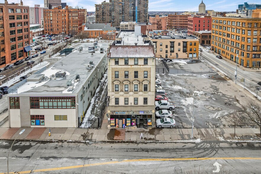 More Photos Of 113 N Clinton Ave, Rochester Apartments For Sale