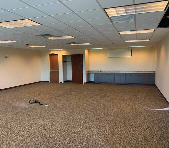 More Photos Of 4502-4530 Maass Rd, Bellevue Office For Lease