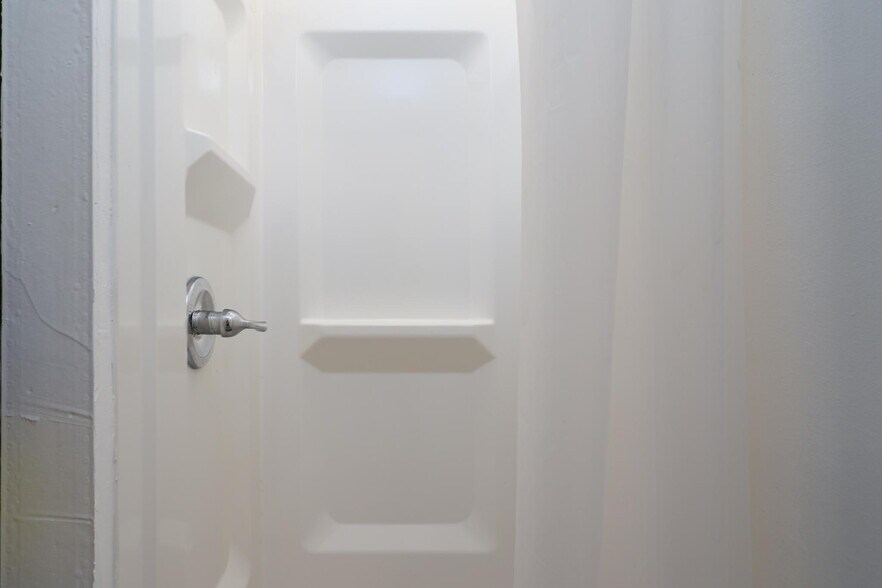 More Photos Of 320 Kentucky St, Bakersfield Manufacturing For Sale