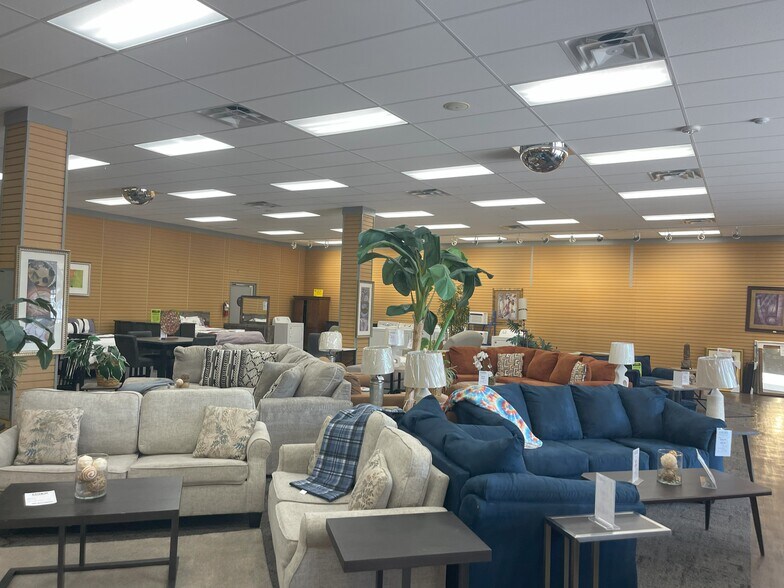 More Photos Of 58630 Belleview Dr, Plaquemine General Retail For Sale