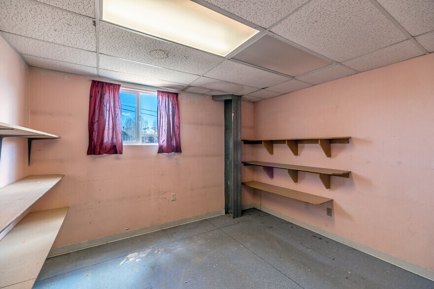 More Photos Of 121 Byers Ave, Hot Sulphur Springs Storefront Retail Residential For Sale