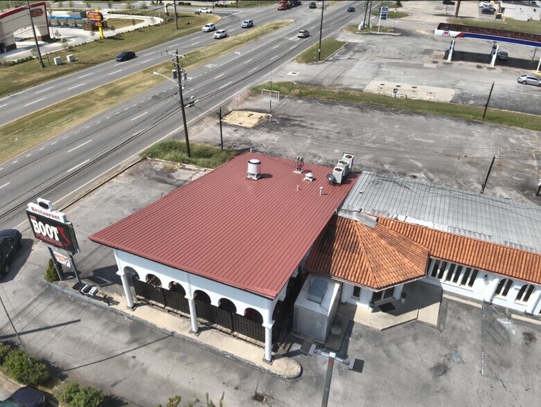 More Photos Of 11505 S Memorial Pky, Huntsville Storefront For Sale