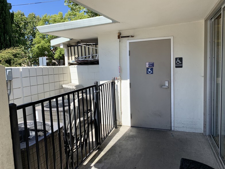 More Photos Of 303 N 15th St, San Jose Medical For Sale