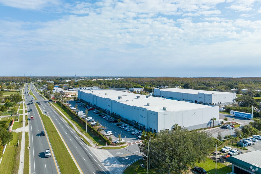 More Photos Of 6210 Hoffner Ave, Orlando Distribution For Lease