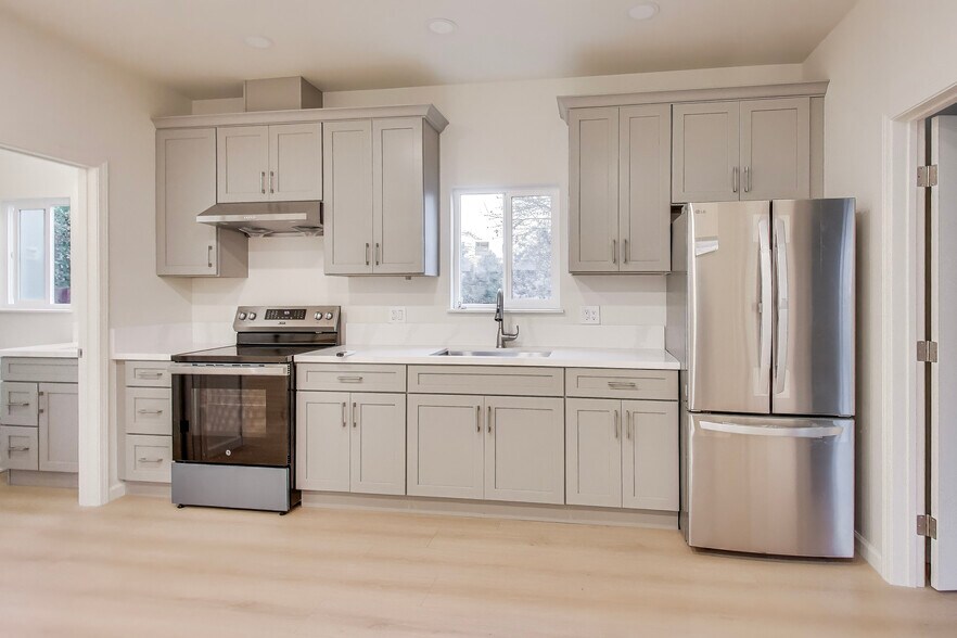 More Photos Of 1364 E 27th St, Oakland Apartments For Sale