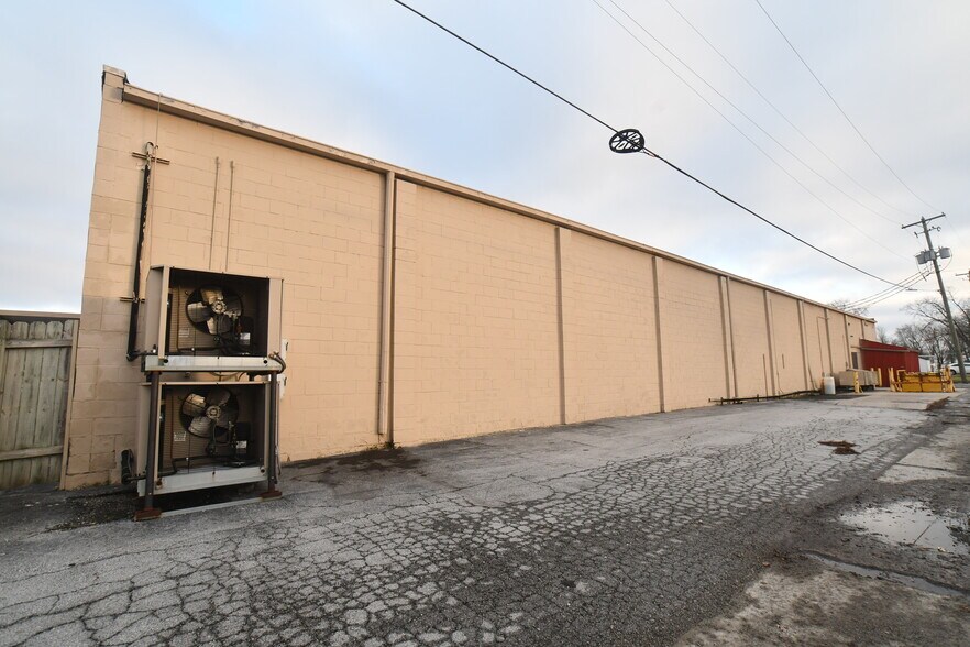 More Photos Of 602 E Main St, Cridersville General Retail For Sale