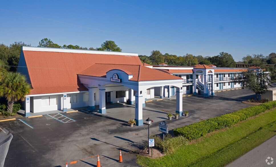 Primary Photo Of 5649 Cagle Rd, Jacksonville Hotel For Sale