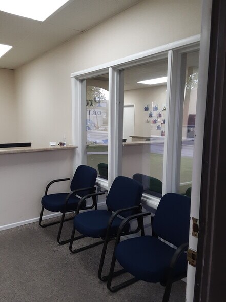 More Photos Of 13210 W Van Buren St, Goodyear Office For Lease