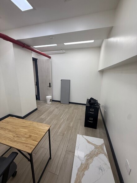 More Photos Of 65 S 11th St, Brooklyn Office For Lease