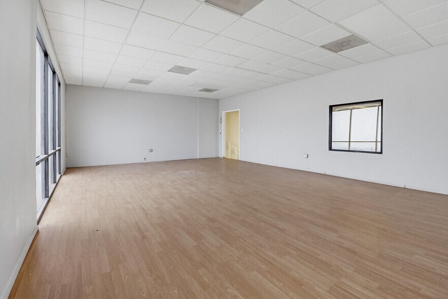 More Photos Of 2345 Via Segundo, San Ysidro Manufacturing For Sale