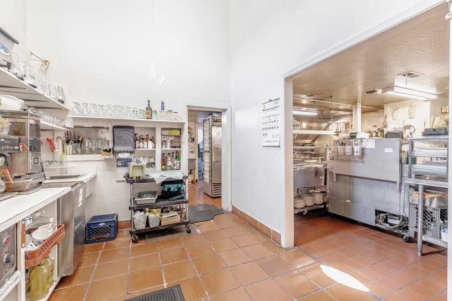 More Photos Of 627 Main St, Suisun City Restaurant For Sale