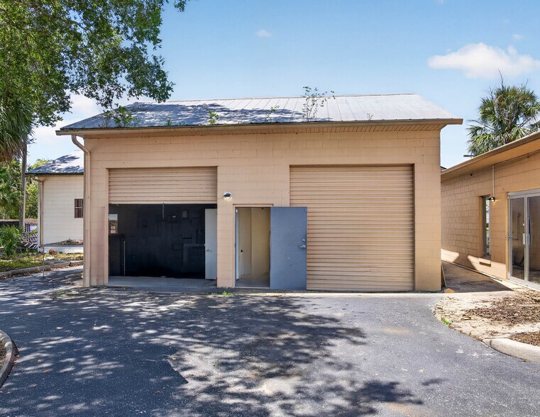 More Photos Of 4185 S Orlando Dr, Sanford Freestanding For Lease