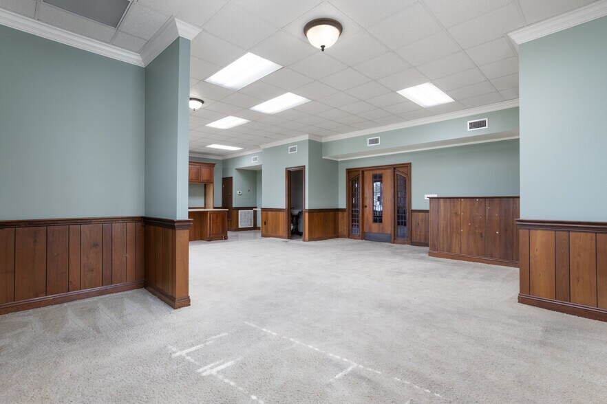 More Photos Of 282 Lameuse St, Biloxi Office For Sale