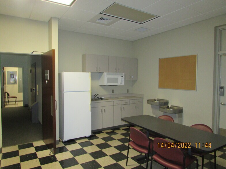 More Photos Of 18940 S Tamiami Trl, Fort Myers Medical For Lease