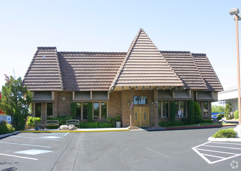 More Photos Of 6212 W Charleston Blvd, Las Vegas Office For Sale