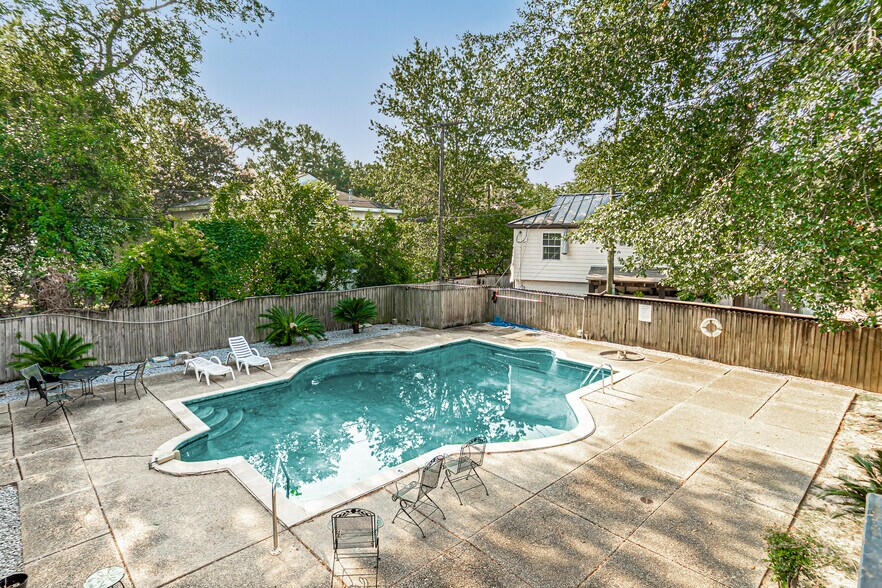 More Photos Of 901 Saint Rose Ave, Baton Rouge Apartments For Sale